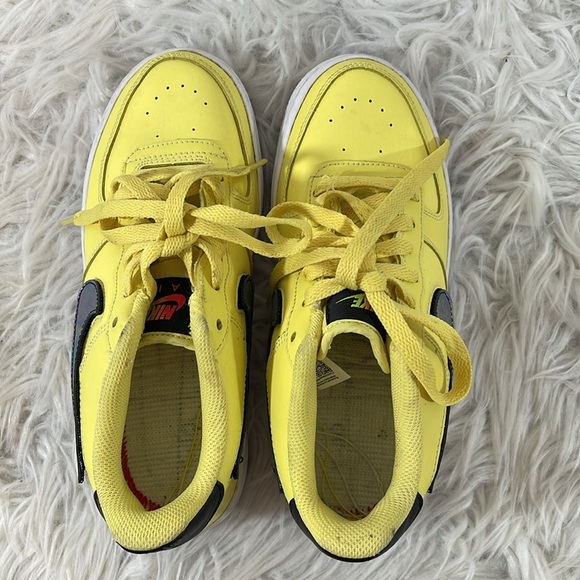NIKE Air Force 1 Low Shoes Yellow Purse Removable Swoosh‎ Black Size 4.5Y Youth - Picture 8 of 14